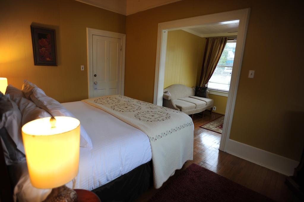 Alpine Inn Hot Springs Bagian luar foto